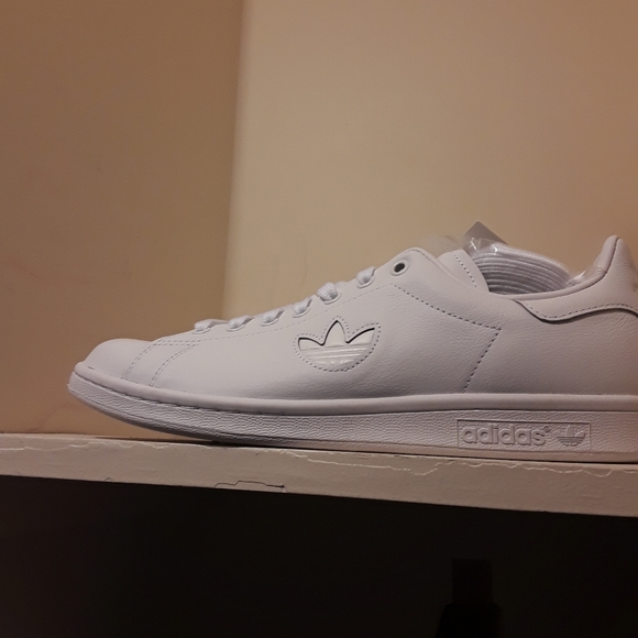 adidas trefoil stan smith